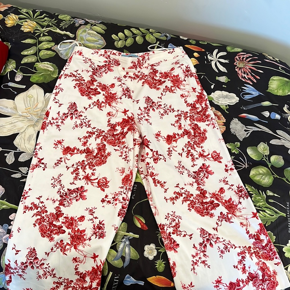 Red and white crop wide leg capri pants